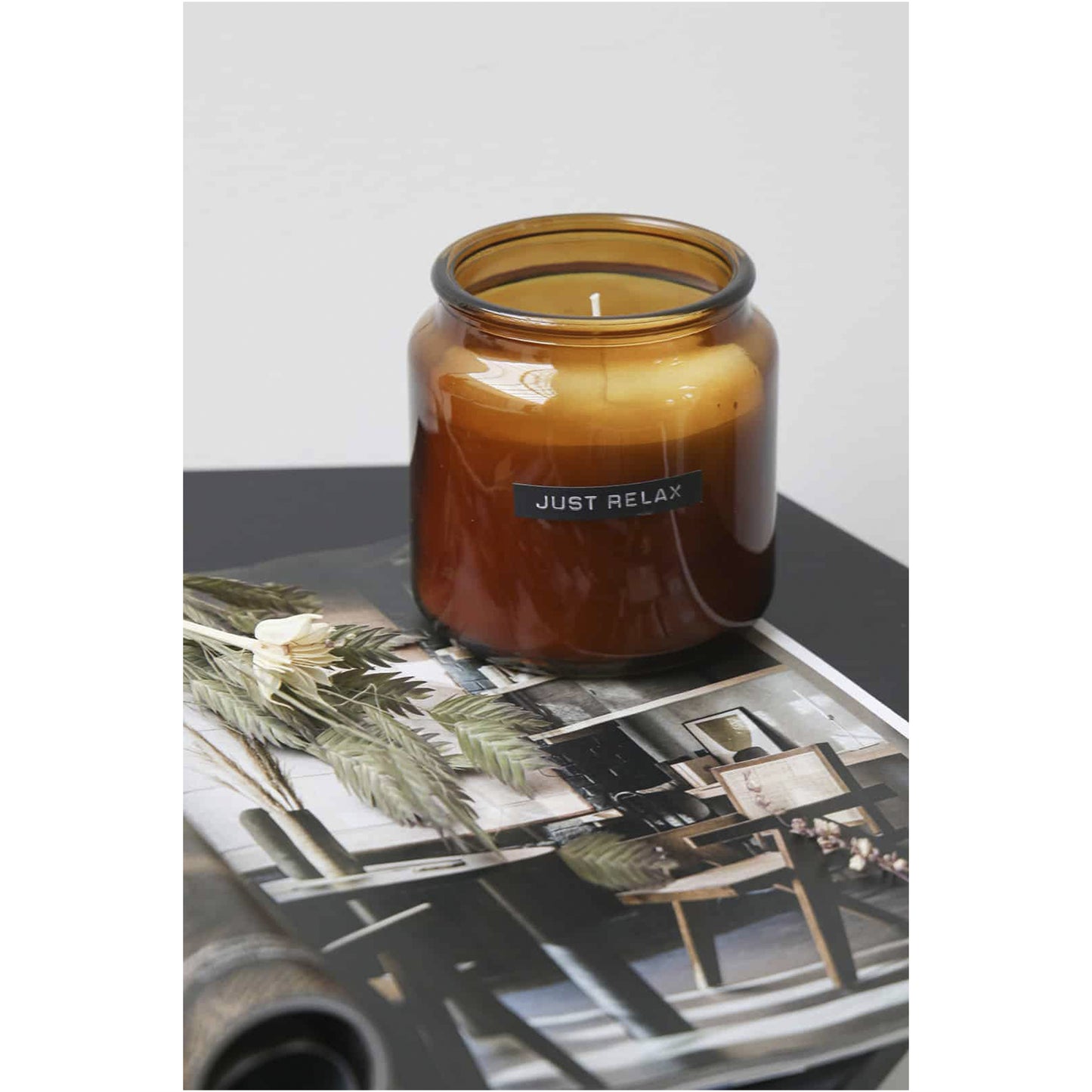 Wellmark Let 's Get Cozy 650 g doftljus – cederträdoft