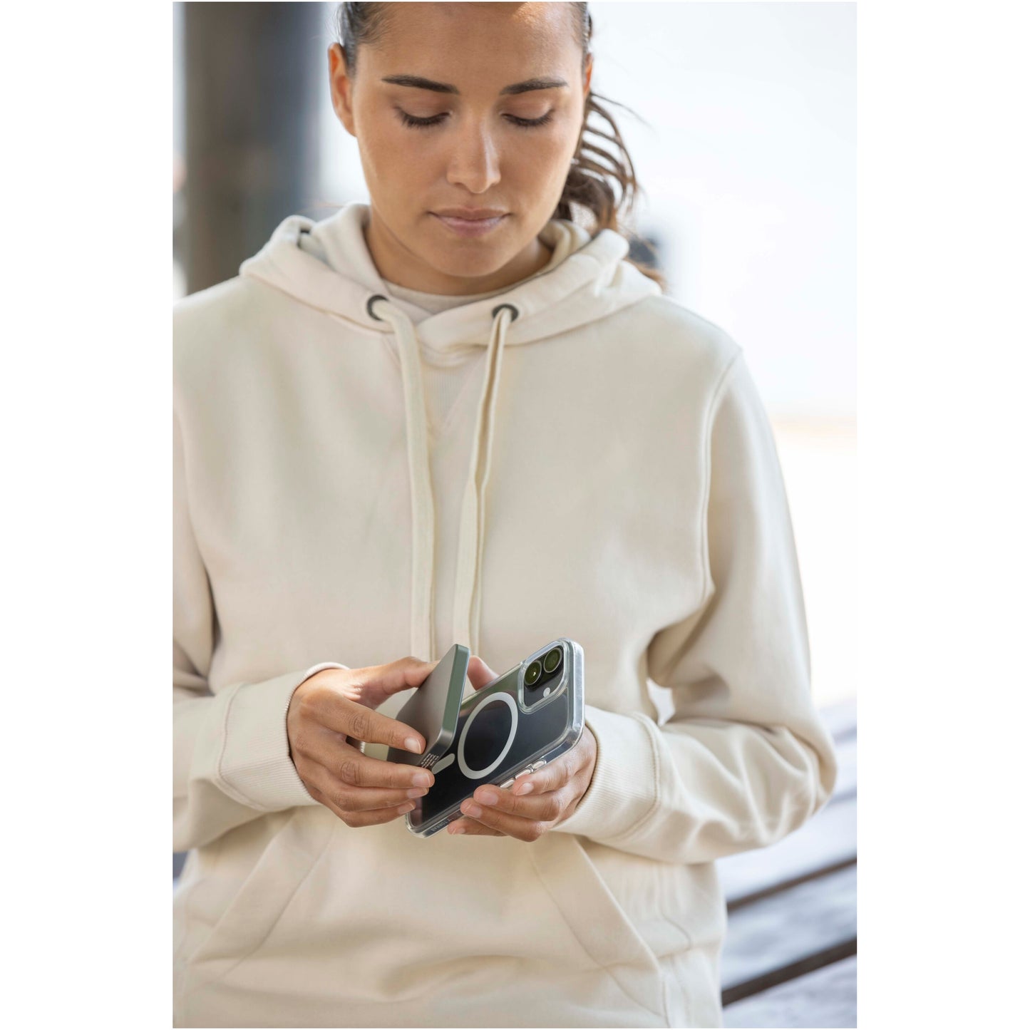 Avis 5000 mAh magnetisk powerbank i RCS-återvunnet aluminium