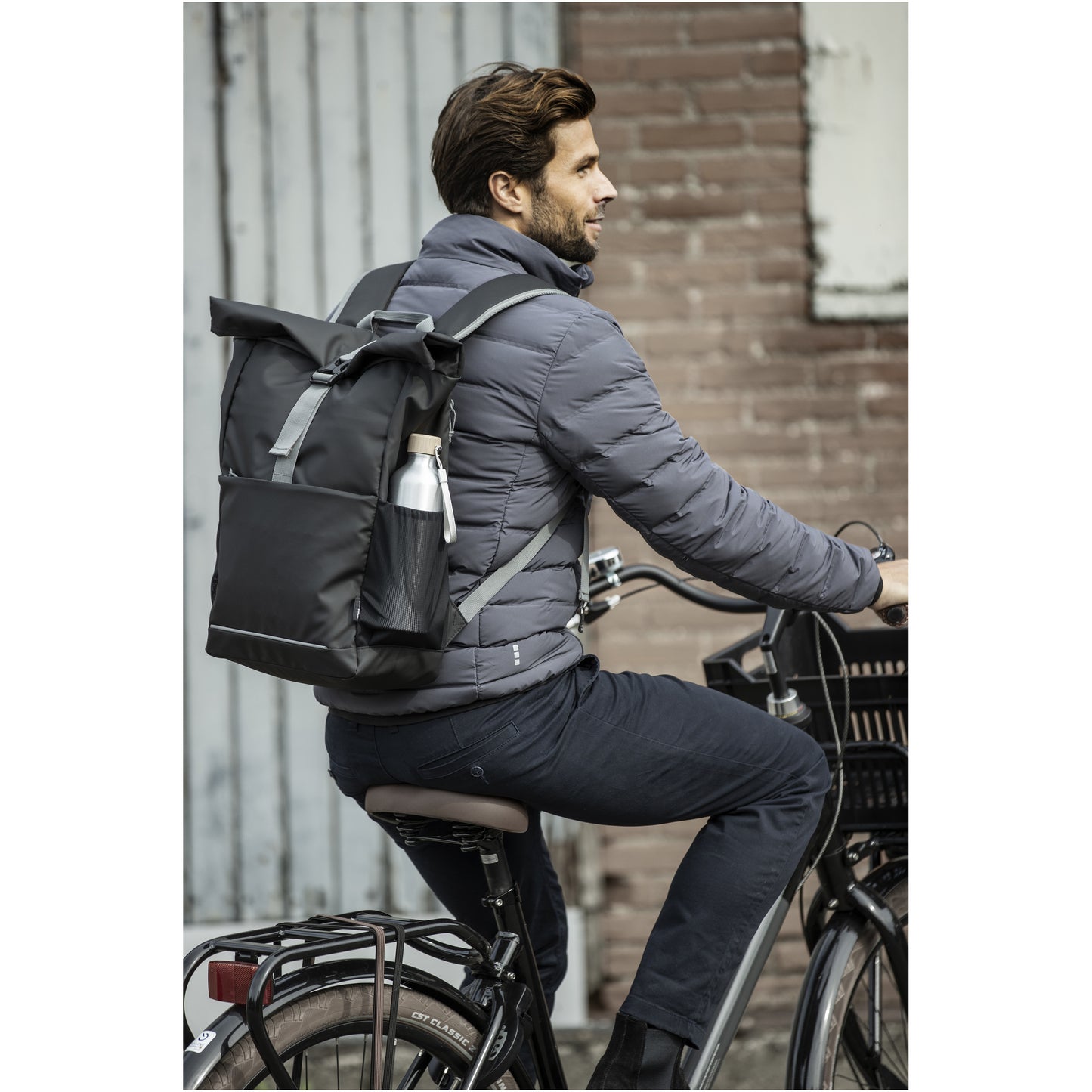 Aqua 15-tums vattentät cykelväska med rullöppning av GRS-återvunnet material, 20 l