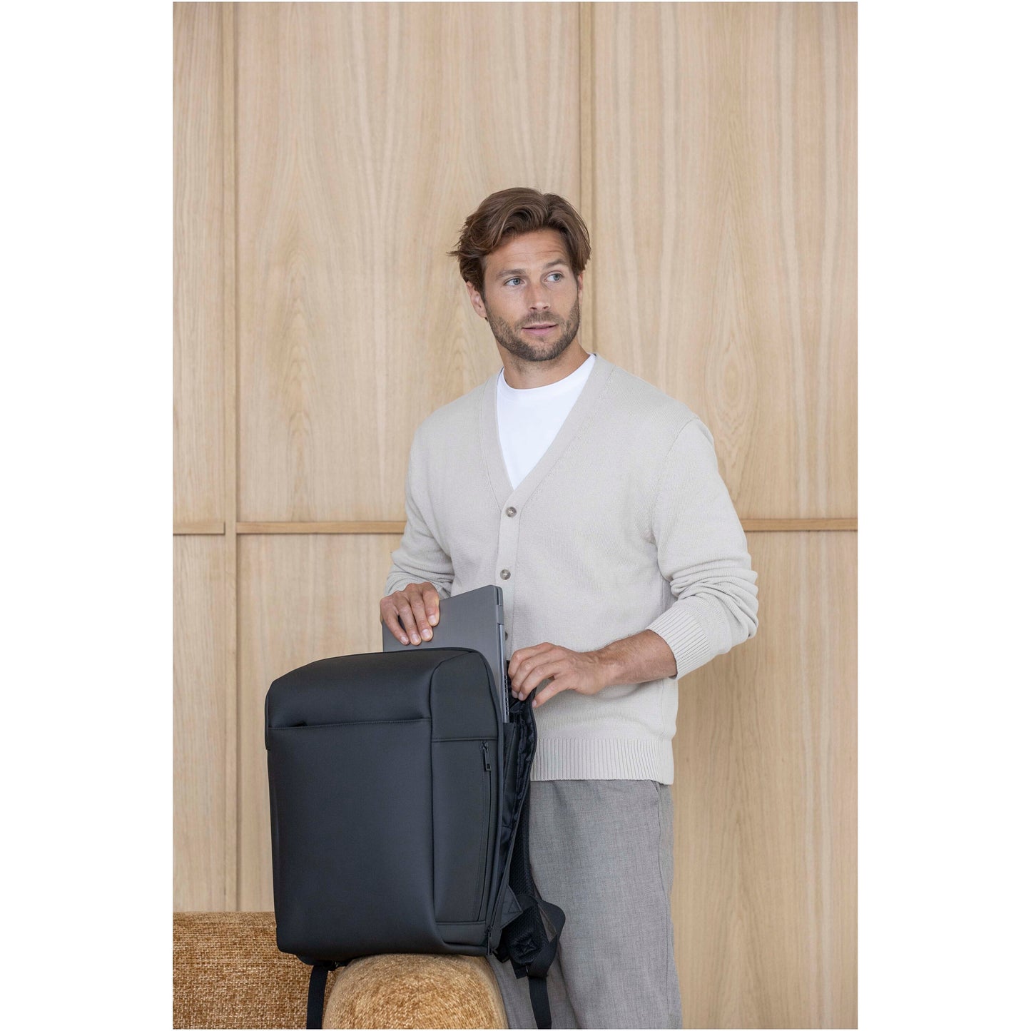 SMART 15" laptopväska av GRS-återvunnet material 18 L