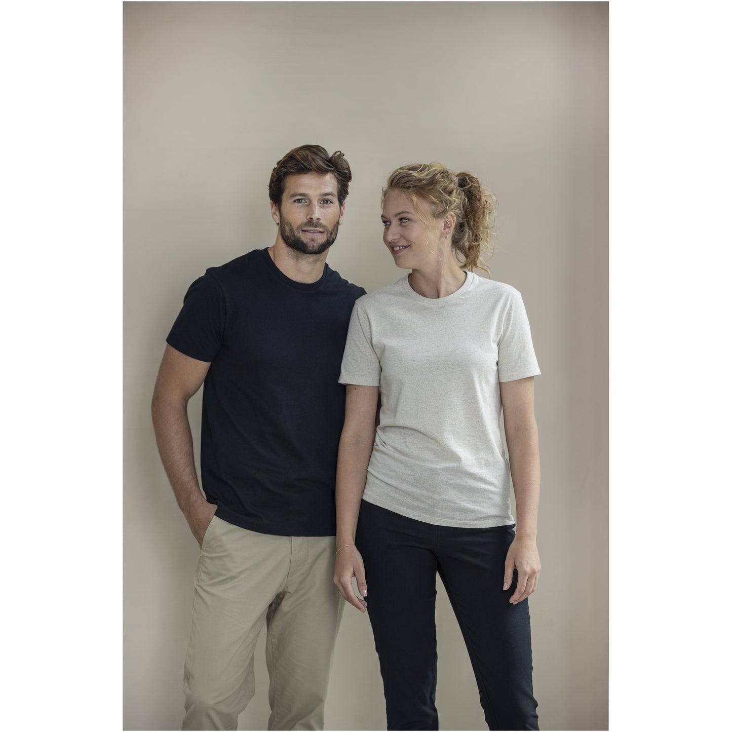 Avalite  kortärmad unisex T-shirt av Aware™-återvunnet material